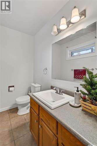 418 Tennant Way, Saskatoon, SK - Indoor Photo Showing Bathroom