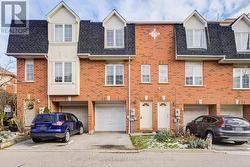 27 - 4991 RATHKEALE ROAD  Mississauga, ON L5V 2G9