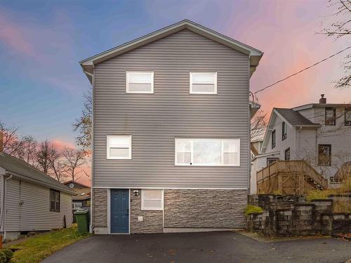 23 Oakdale Crescent, Dartmouth, NS 