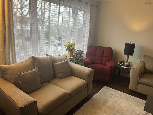 52 Regal Road, Dartmouth, NS 