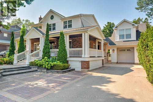 41 Fairwood Place E, Burlington, ON - Outdoor With Deck Patio Veranda With Facade