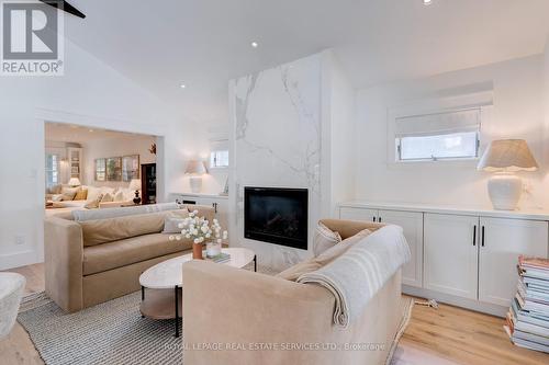 41 Fairwood Place E, Burlington, ON - Indoor Photo Showing Living Room With Fireplace