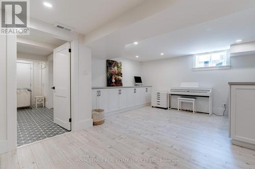 41 Fairwood Place E, Burlington, ON - Indoor