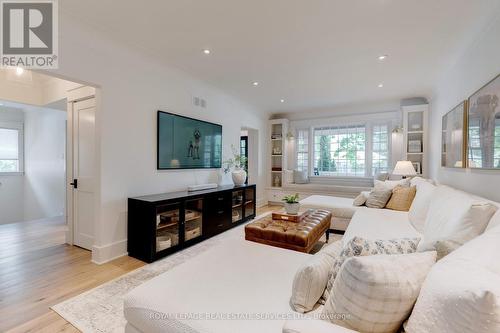 41 Fairwood Place E, Burlington, ON - Indoor Photo Showing Living Room