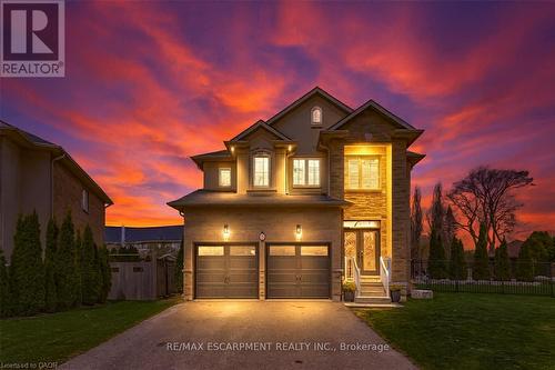 349 VALRIDGE DRIVE  Hamilton, ON L9G 0B1