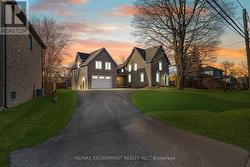 124 COLVER STREET  West Lincoln, ON L0R 2A0