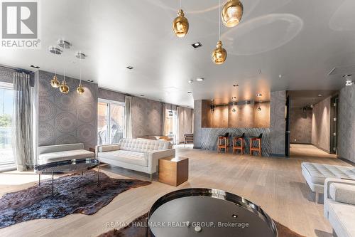 1007 - 428 Sparks Street, Ottawa, ON - Indoor