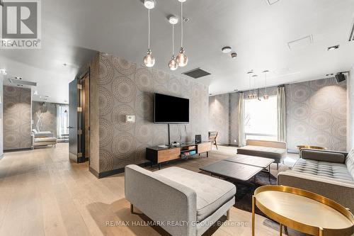 1007 - 428 Sparks Street, Ottawa, ON - Indoor