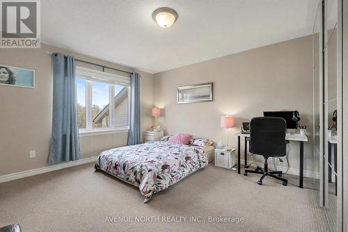 365 Cooks Mill Crescent, Ottawa, ON - Indoor Photo Showing Bedroom