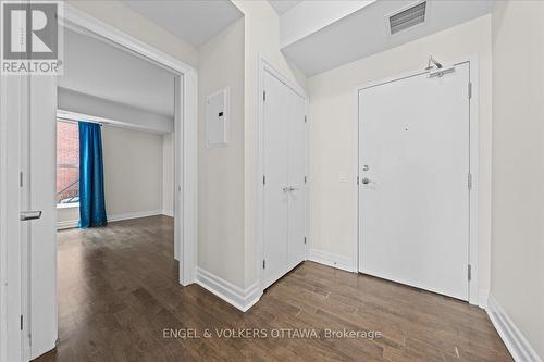 Entryway with closet - 207 - 235 Kent Street, Ottawa, ON - Indoor Photo Showing Other Room