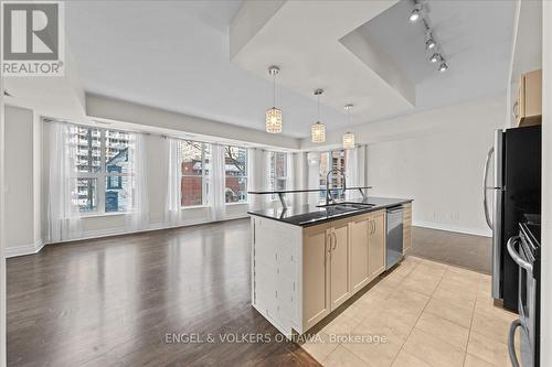 An abundance of natural light throughout - 207 - 235 Kent Street, Ottawa, ON - Indoor Photo Showing Kitchen