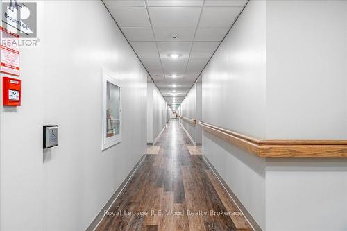 311 - 8 Centre Street, Norwich (Norwich Town), ON - Indoor Photo Showing Other Room