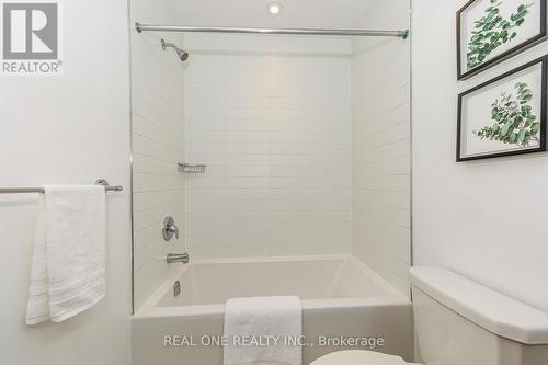 3116 Postridge Drive, Oakville, ON - Indoor Photo Showing Bathroom