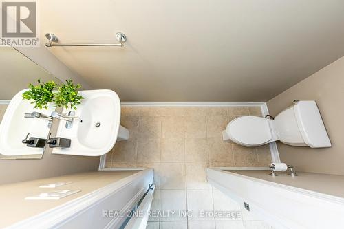 3116 Postridge Drive, Oakville, ON - Indoor Photo Showing Bathroom