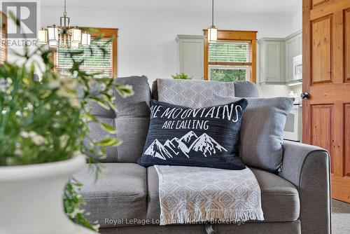 121 - 170 Snowbridge Way, Blue Mountains, ON - Indoor Photo Showing Bedroom