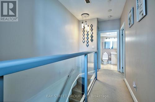 Uph3 - 1 Avondale Avenue, Toronto, ON - Indoor Photo Showing Other Room