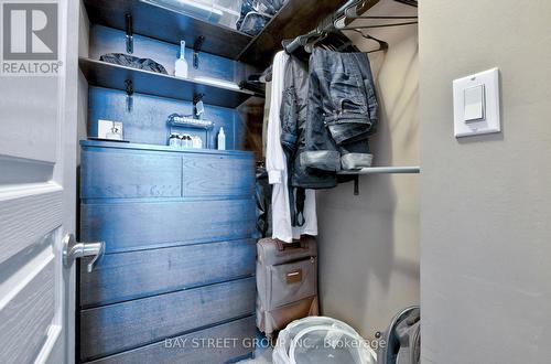 Uph3 - 1 Avondale Avenue, Toronto, ON - 