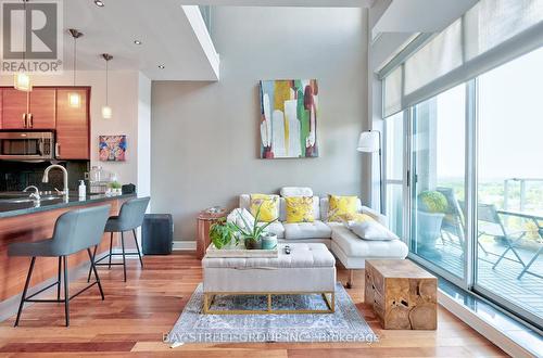 Uph3 - 1 Avondale Avenue, Toronto, ON - Indoor Photo Showing Other Room