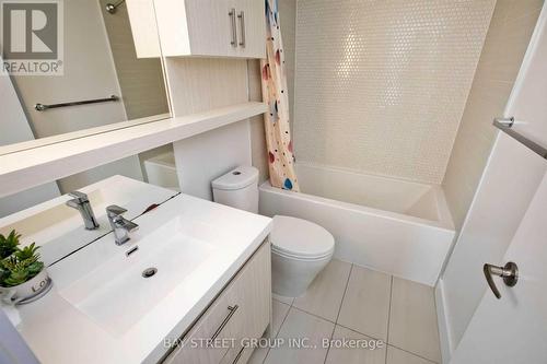1211 - 128 Fairview Mall Drive, Toronto, ON - Indoor Photo Showing Bathroom