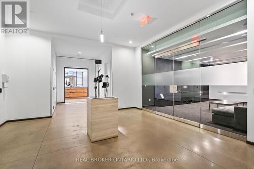 427 - 1030 King Street W, Toronto, ON - Indoor
