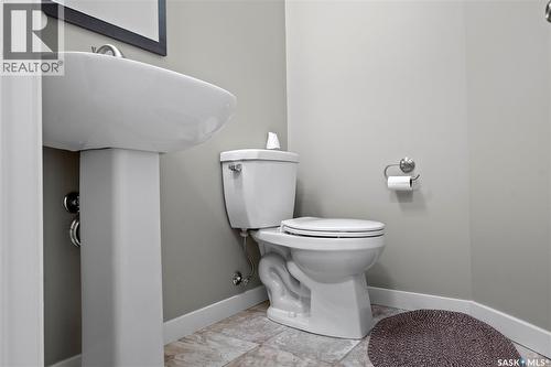 39 5702 Gordon Road, Regina, SK - Indoor Photo Showing Bathroom
