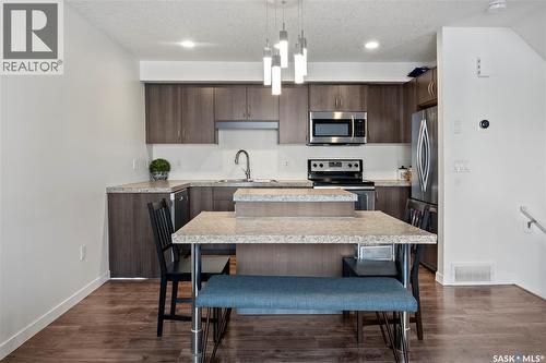 39 5702 Gordon Road, Regina, SK - Indoor Photo Showing Kitchen With Upgraded Kitchen