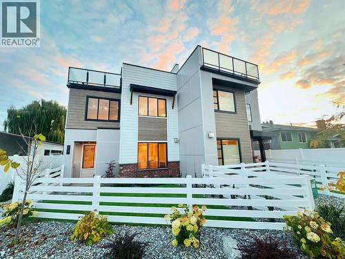 cotton candy skies - 857 Kinnear Court, Kelowna, BC - Outdoor