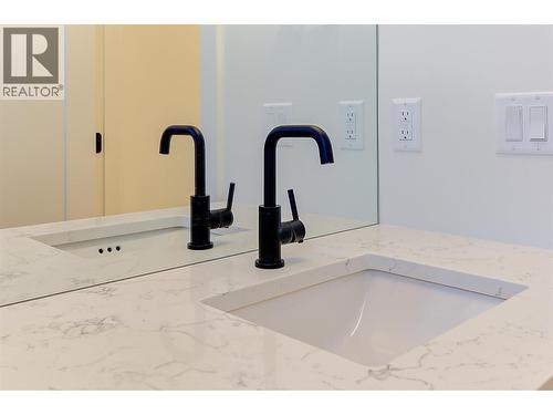 857 Kinnear Court, Kelowna, BC - Indoor Photo Showing Other Room