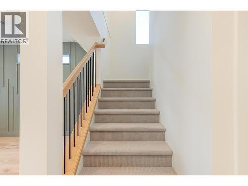 857 Kinnear Court, Kelowna, BC - Indoor Photo Showing Other Room