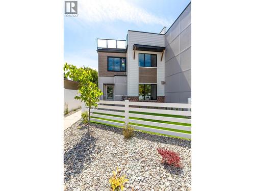 easy landscaping - 857 Kinnear Court, Kelowna, BC - Outdoor