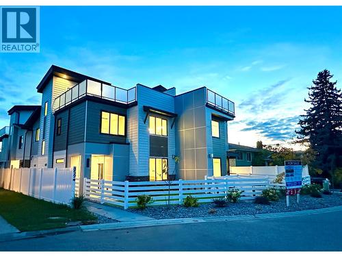 Walking distance to the lake on a quiet street - 857 Kinnear Court, Kelowna, BC - Outdoor