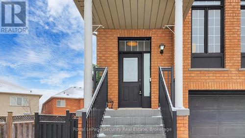 128 Daiseyfield Crescent, Vaughan, ON - Outdoor With Exterior