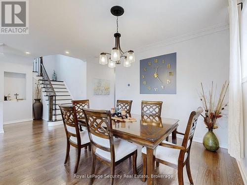 128 Daiseyfield Crescent, Vaughan, ON - Indoor Photo Showing Dining Room