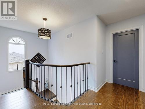 128 Daiseyfield Crescent, Vaughan, ON - Indoor Photo Showing Other Room