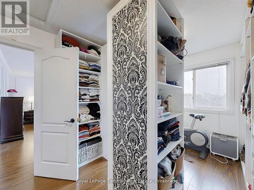 128 Daiseyfield Crescent, Vaughan, ON - Indoor