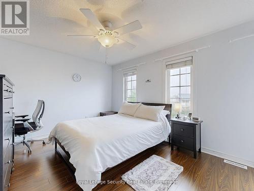 128 Daiseyfield Crescent, Vaughan, ON - Indoor Photo Showing Bedroom