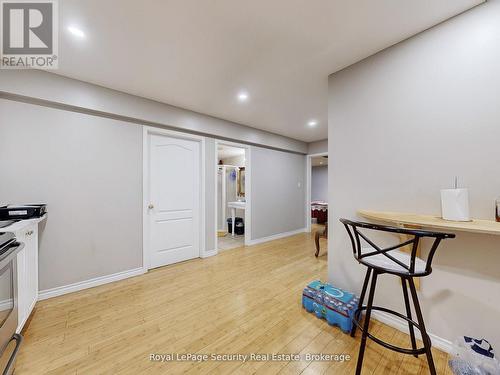 128 Daiseyfield Crescent, Vaughan, ON - Indoor