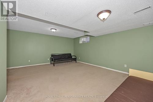 2004 Breezewood Street, Ottawa, ON - Indoor Photo Showing Other Room