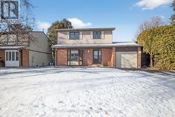 15 SCHARF LANE  Ottawa, ON K2L 2K3