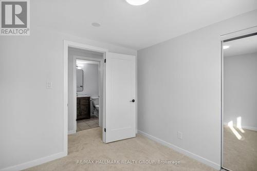 15 Scharf Lane, Ottawa, ON - Indoor Photo Showing Other Room