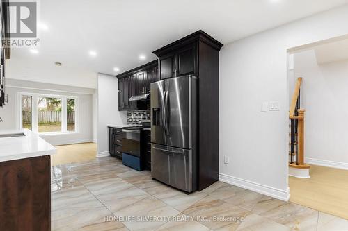 26 Cresswell Drive, Brampton, ON - Indoor Photo Showing Kitchen