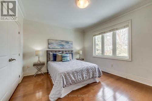 3341 Lakeshore Road, Burlington, ON - Indoor Photo Showing Bedroom