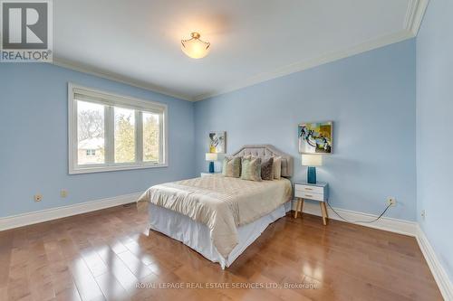 3341 Lakeshore Road, Burlington, ON - Indoor Photo Showing Bedroom