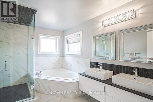 2353 Woodcrest Drive N, Oakville, ON - Indoor Photo Showing Bathroom