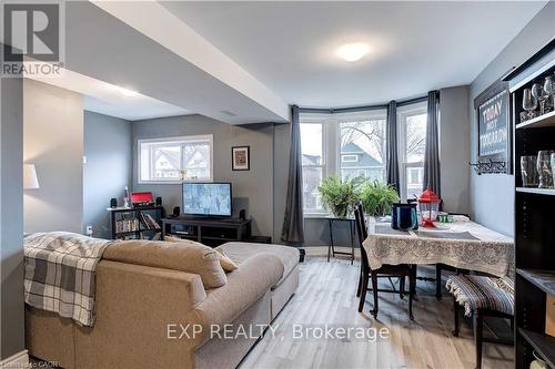 Upper - 24 Avalon Place, Hamilton, ON - Indoor