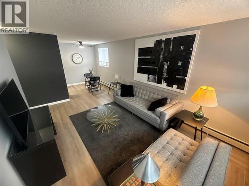 112 17Th  S Avenue Unit# 101, Cranbrook, BC - Indoor Photo Showing Living Room