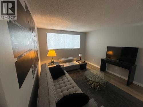 112 17Th  S Avenue Unit# 101, Cranbrook, BC - Indoor Photo Showing Living Room