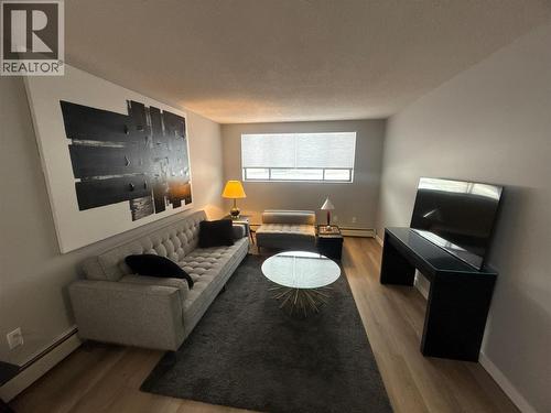 112 17Th  S Avenue Unit# 101, Cranbrook, BC - Indoor Photo Showing Living Room