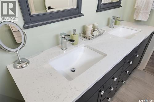 132 Forsey Avenue, Saskatoon, SK - Indoor Photo Showing Bathroom