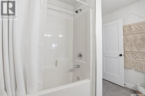 153 Echo Lane, Martensville, SK - Indoor Photo Showing Bathroom